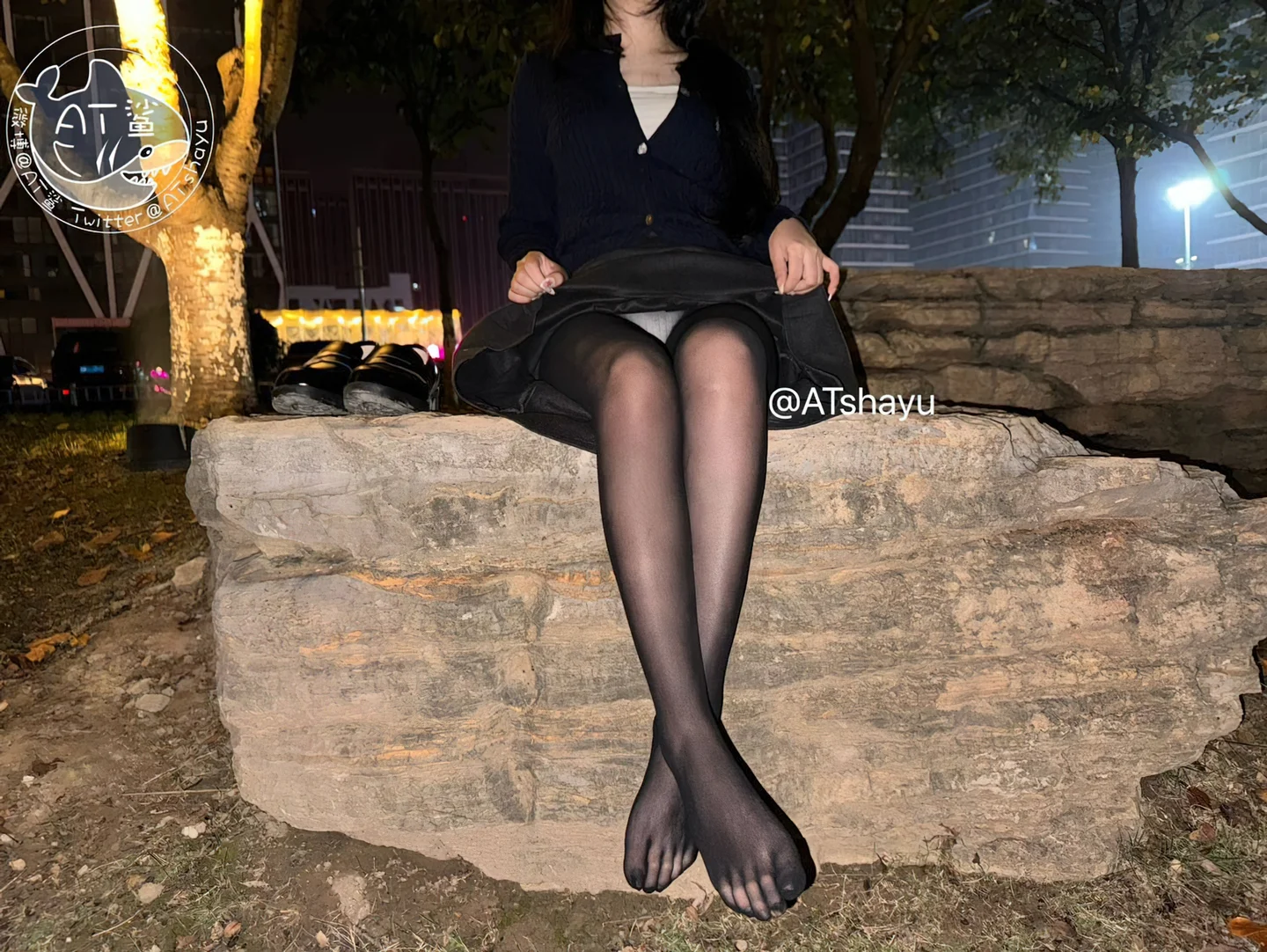 AT鲨 - 户外五指黑丝 [38P-74MB] tg@simisebaisi 【丝足阁】005.webp